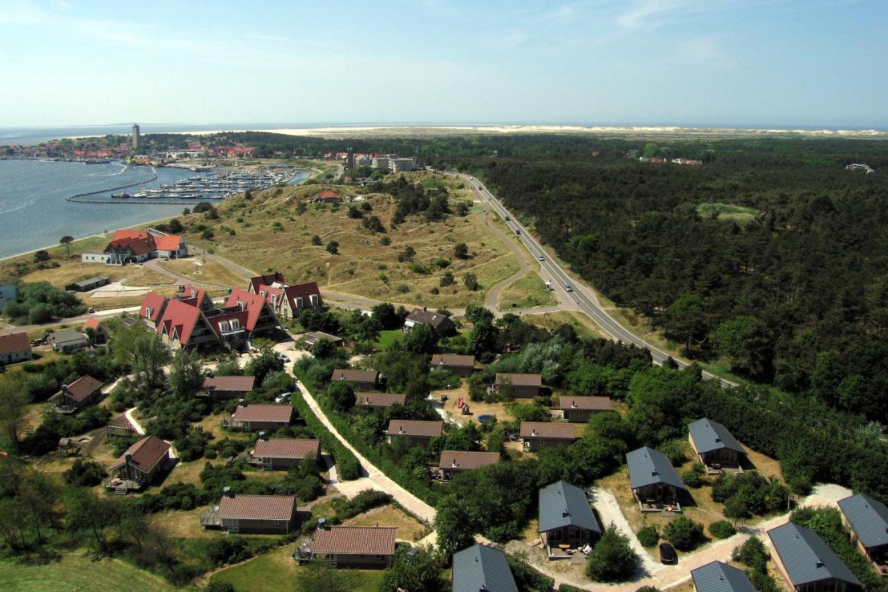 Wellness Suites Dellewal West-Terschelling Exterior foto